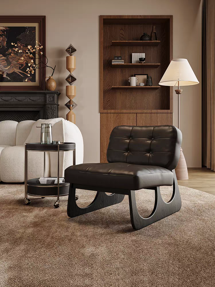 Chaise design moderne avec assise capitonnée