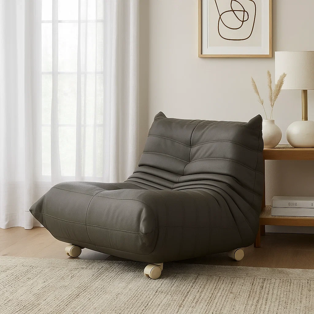 Fauteuil moderne avec assise rembourrée et roulettes