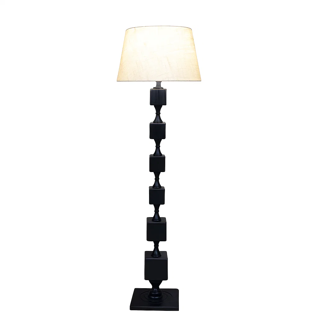 Lampadaire design nordique en bois massif avec abat-jour en tissu