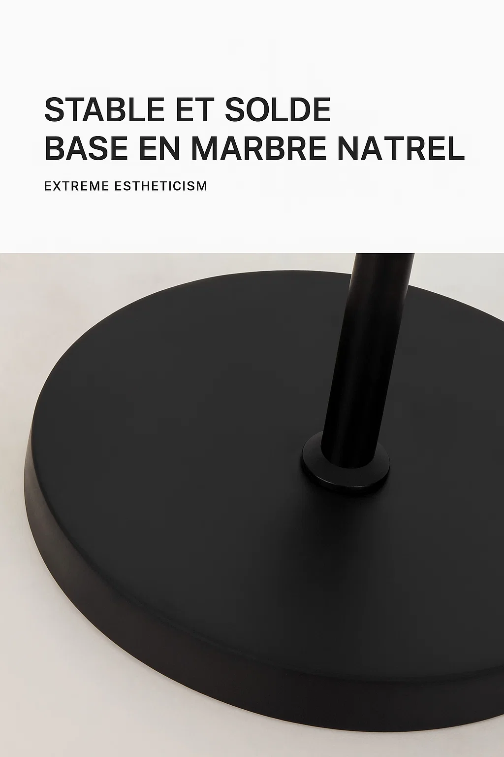 Lampadaire moderne en métal noir et abat-jour en verre électroplaqué