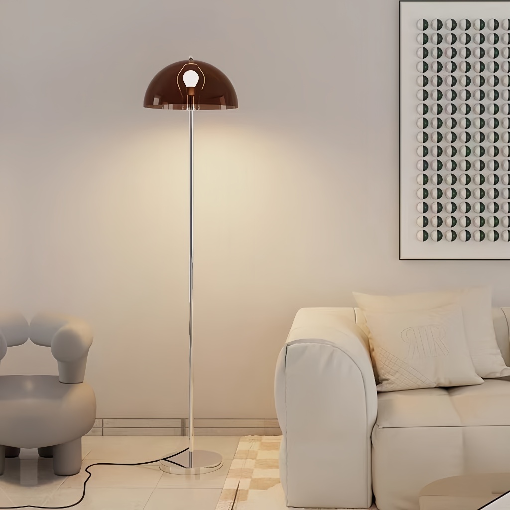 Lampadaire Moderne avec Abat-jour en Dôme et Structure en Métal