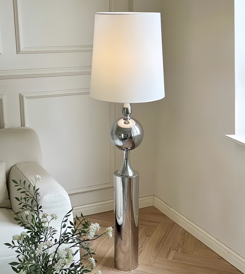 Lampadaire design moderne en métal chromé avec abat-jour en lin