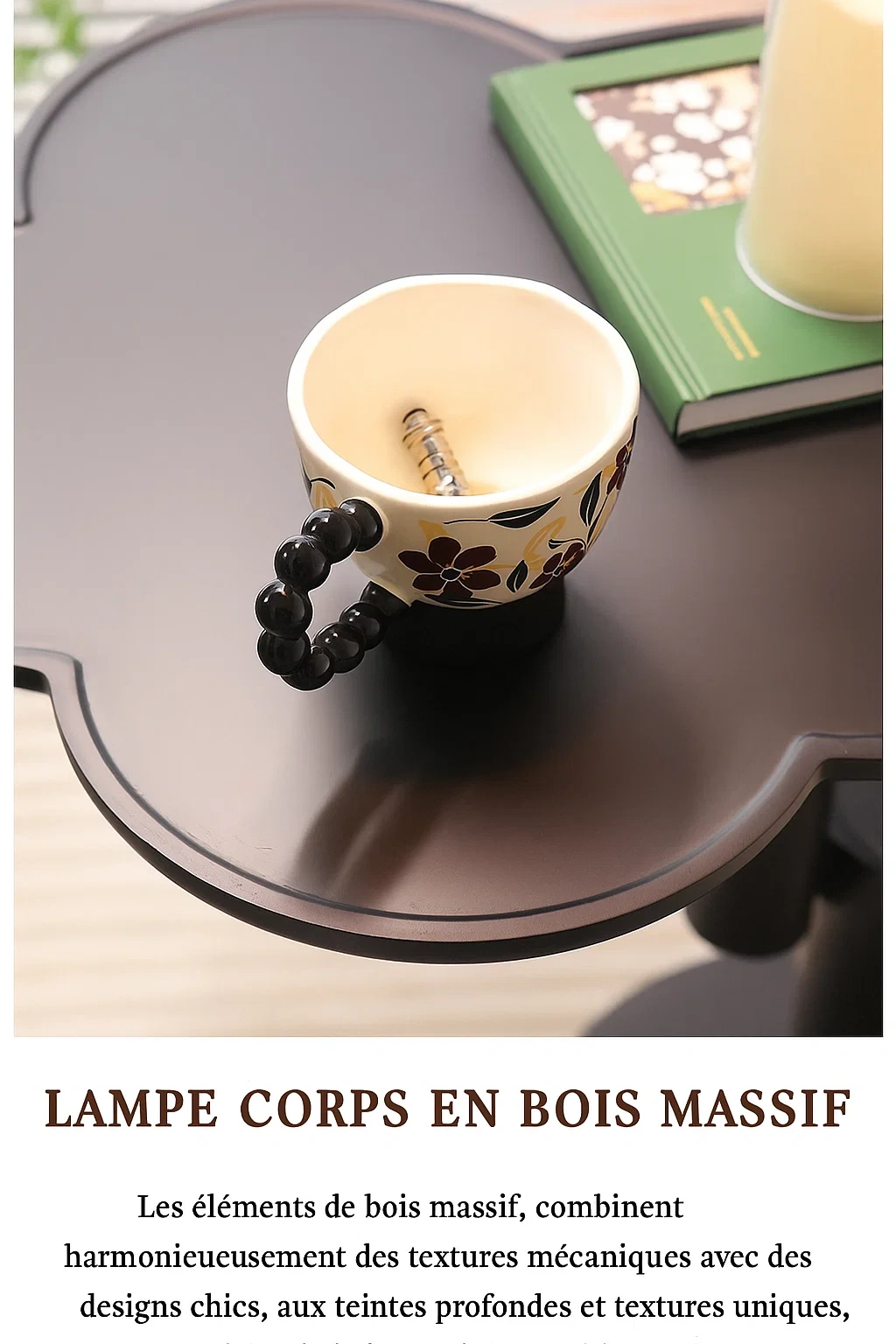 Lampadaire multifonction en bois massif avec abat-jour en verre coloré et table intégrée