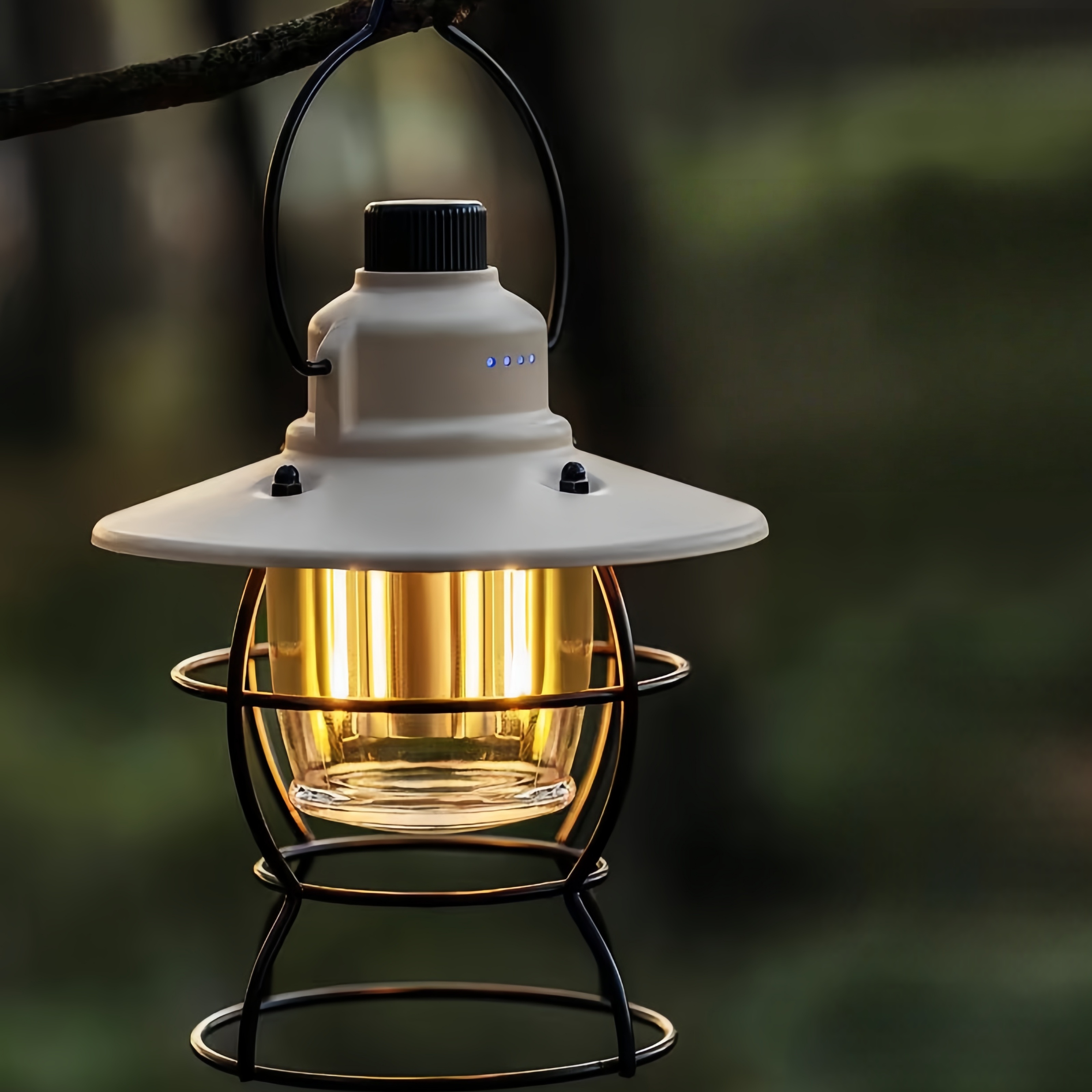 Lanterne LED étanche rechargeable – style industriel pour camping et extérieur