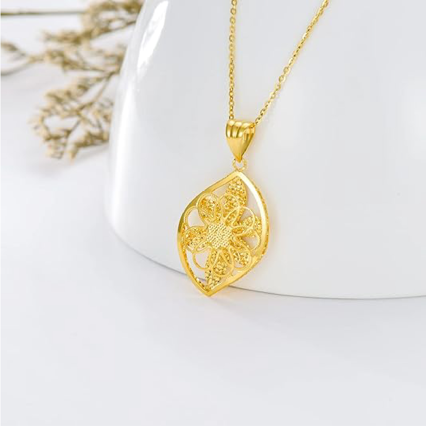SISGEM Real 18k Gold Flower Leaf Pendant Necklace for Women, Fine Jewelry Prensent for Her, Gold Chain 16-18 Inch