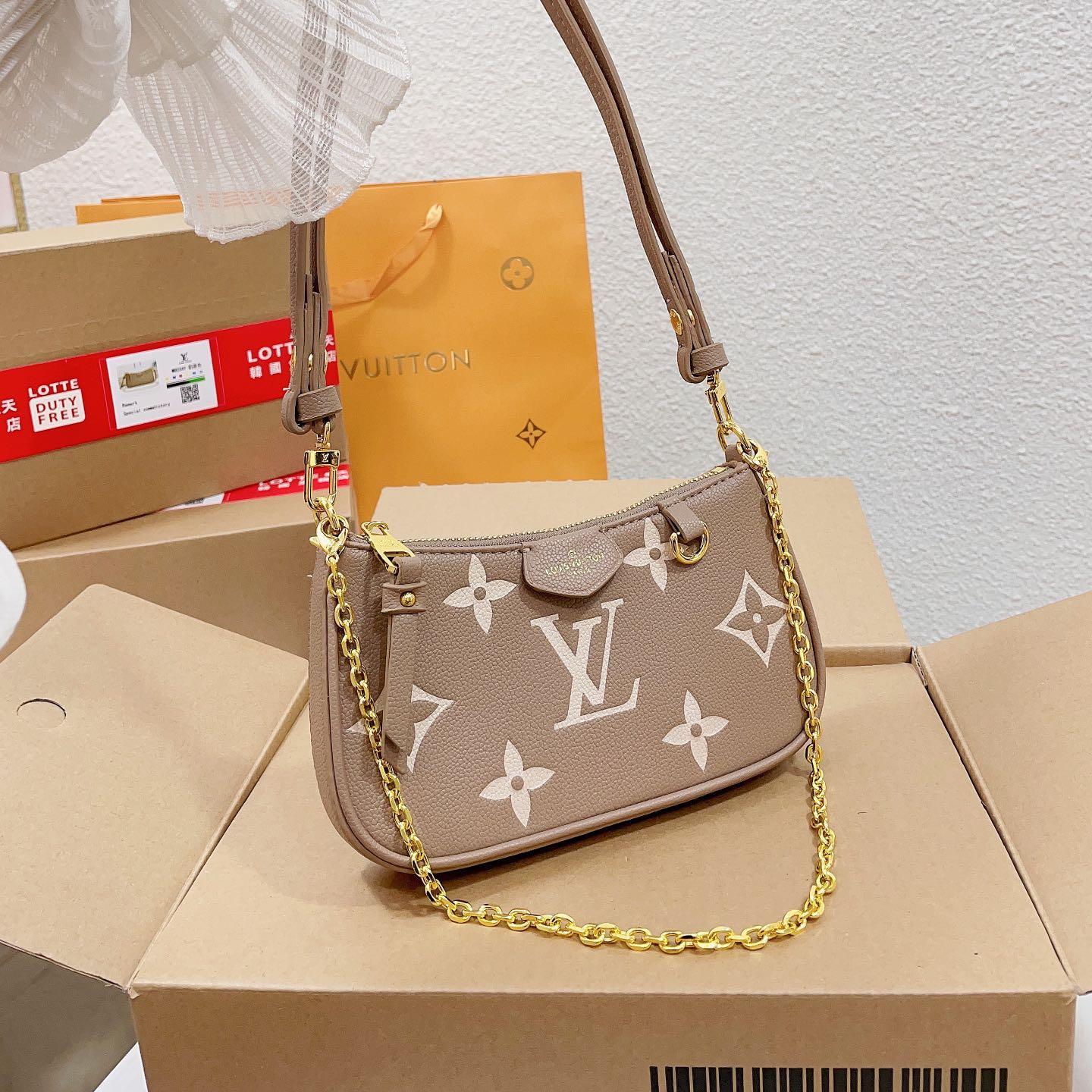 Louis Vuitton LV Easy Pouch Bag(Replica)