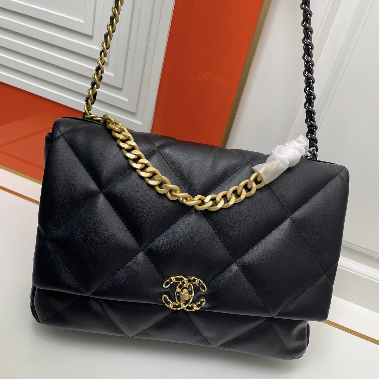 Chanel 19bag   Gold Buckle Shoulder Crossbody Bag (Replica)