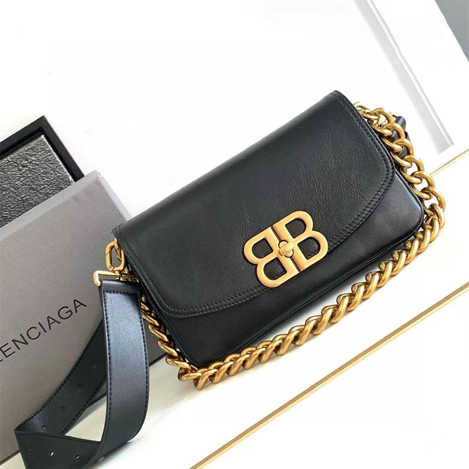 Balenciaga Soft Flap Bag(Replica)