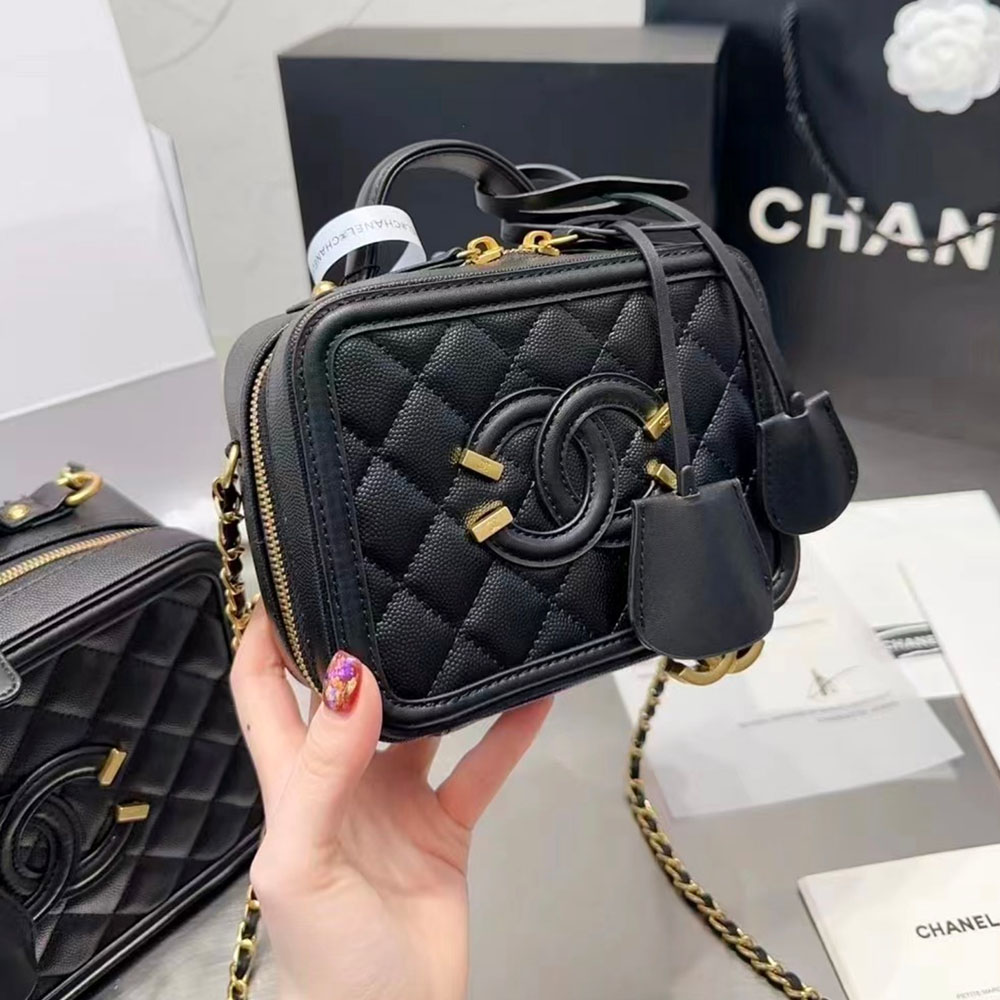Chanel Vanity Case Quilted Caviar (Replica)