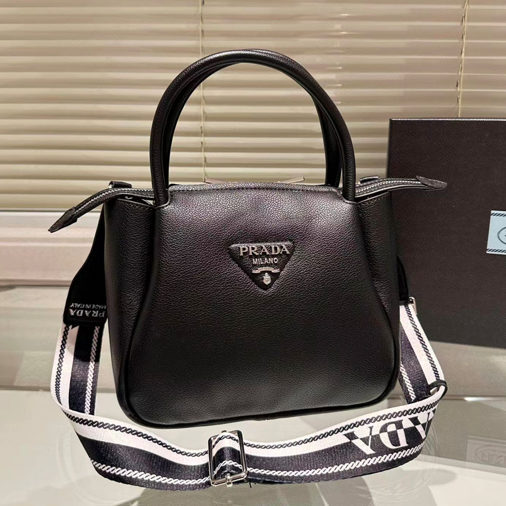 Prada Triangle Opening&Closing Handbag（Replica）