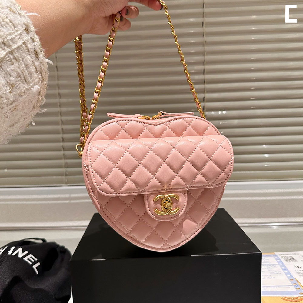 Chanel  Heart Bag (Perfect Replica)