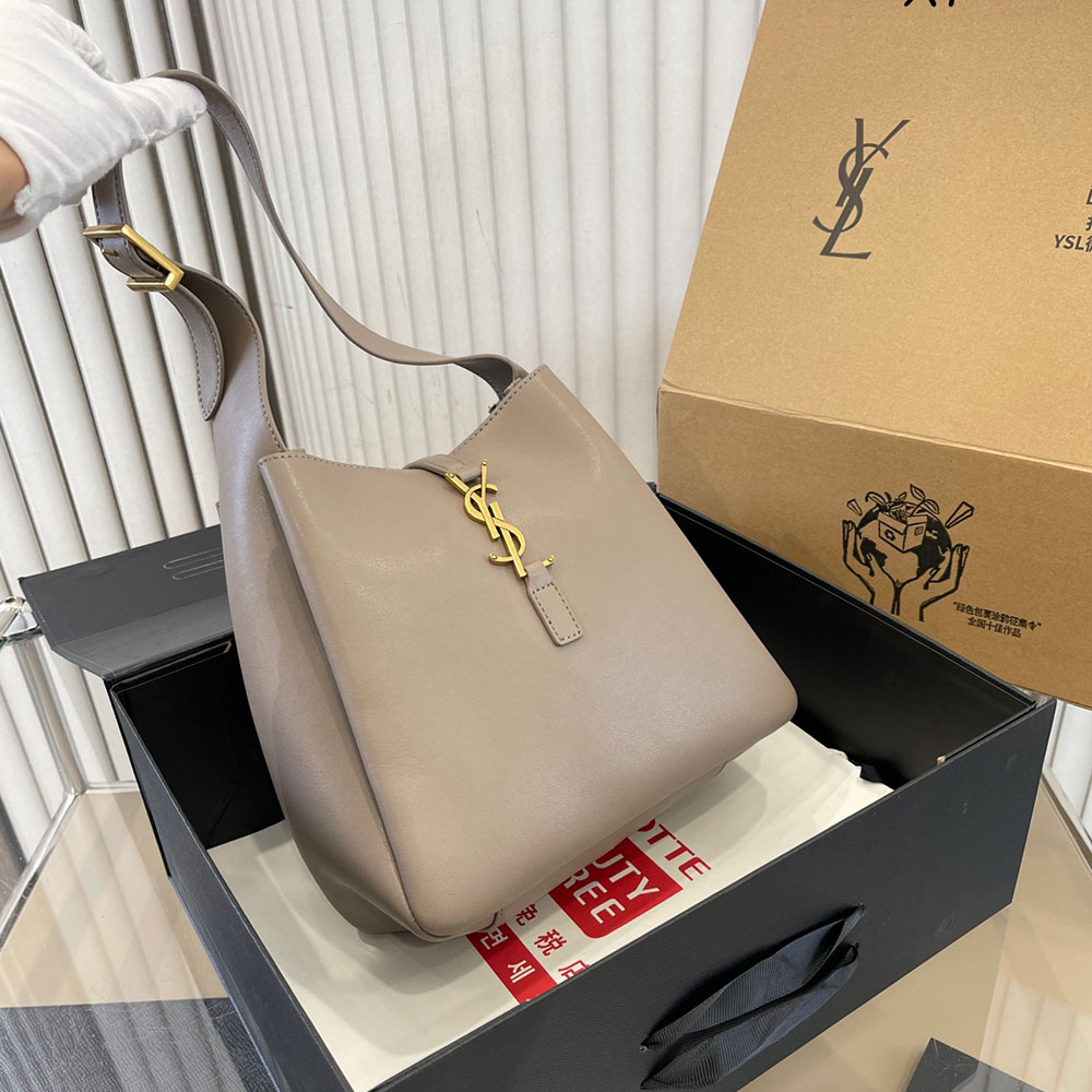 SAINT LAURENT YSL Le 5 à 7 monogram-plaque shoulder bag(Replica)