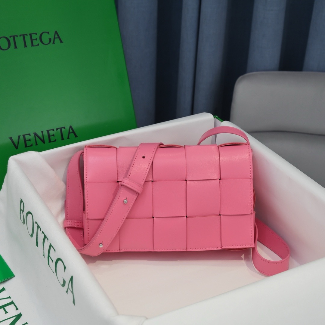 Bottega Veneta BV Small Brick Cassette Shoulder Bag (10A Mirror Version)