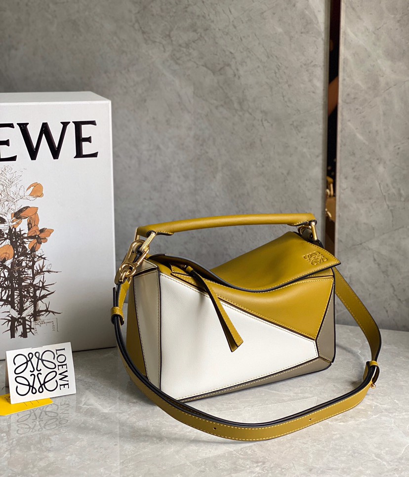Loewe Small Puzzle Yellow(Replica)