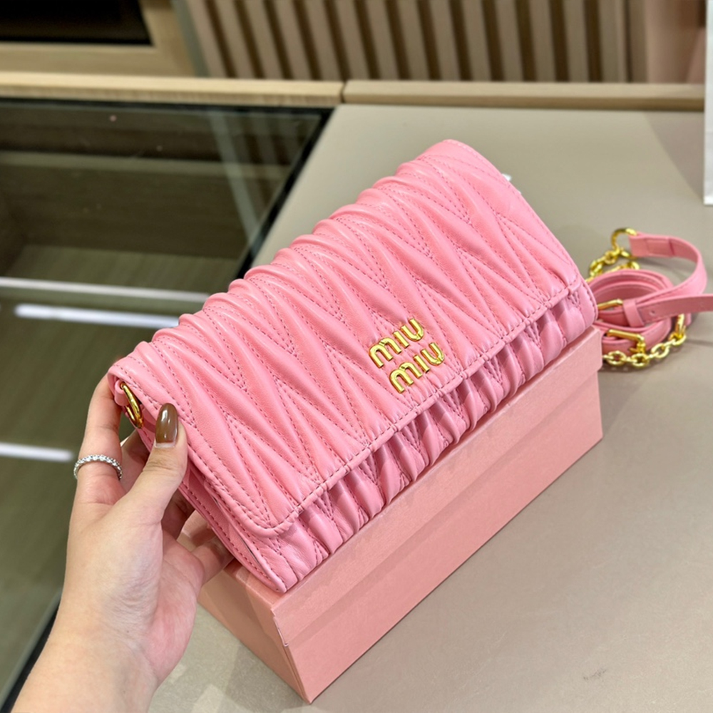 MIU MIU Matelasse Leather Shoulder Bag Crossbody Bag(Replica)