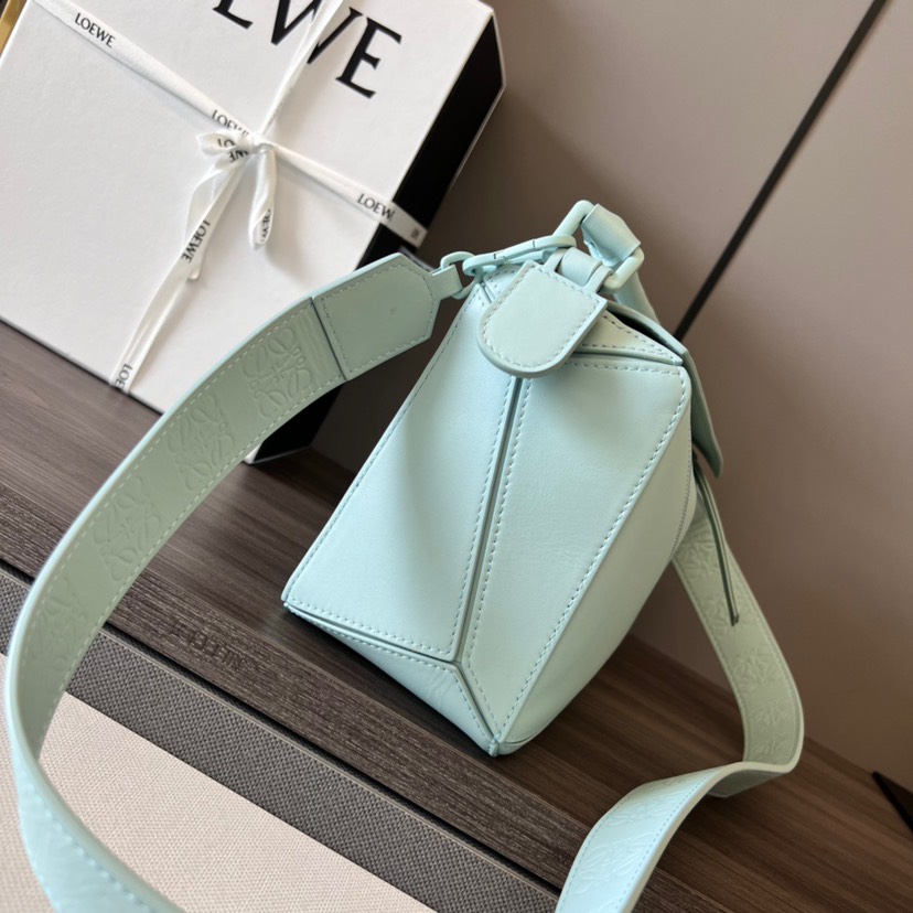 Loewe Small Puzzle Light Blue(Replica)