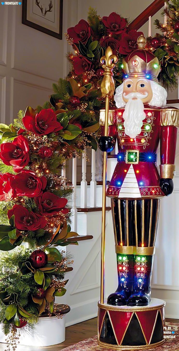 NEW 2025💂The singing and glowing Nutcracker