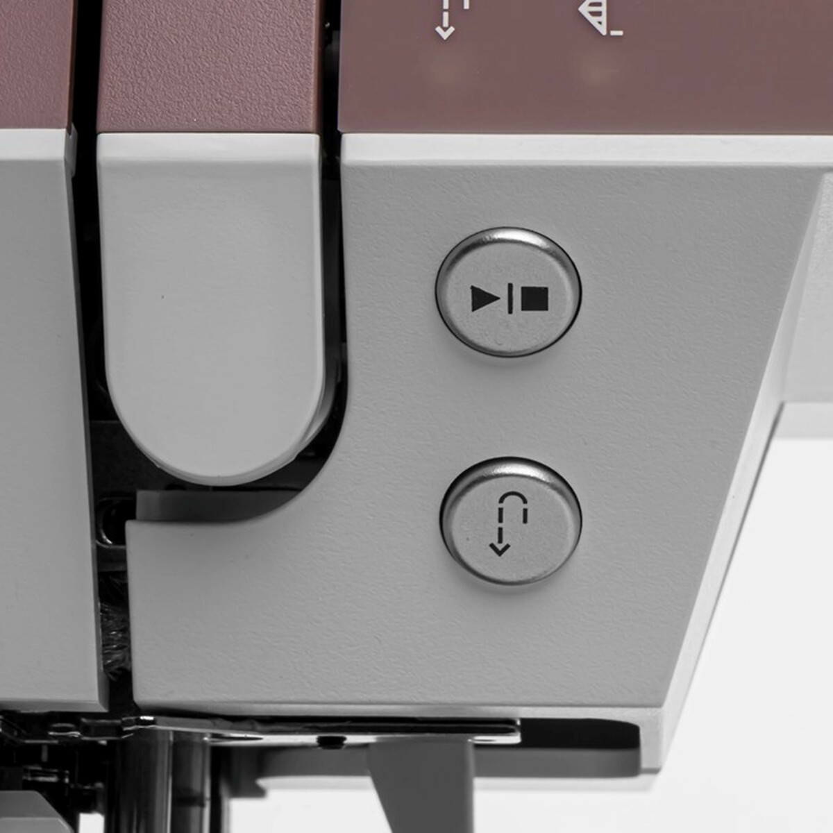 PFAFF Machine à coudre électronique ambition 635