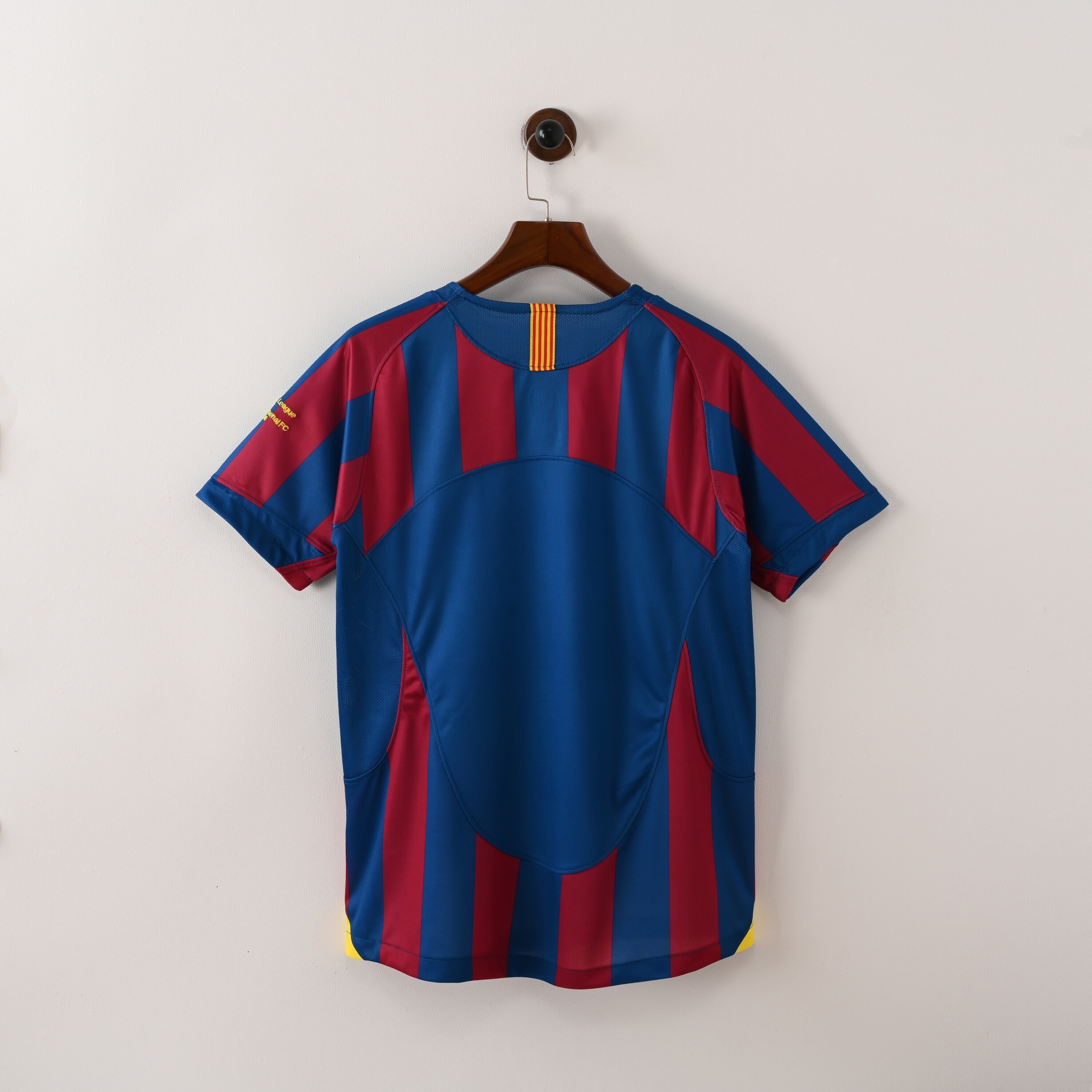 2005-2006 BAR Home UCL Retro Soccer Jersey（带决赛字）