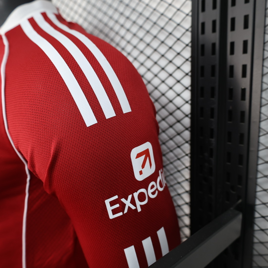 2025-26 LIV Home Long Sleeve Player Version Soccer Jersey(长袖球员)