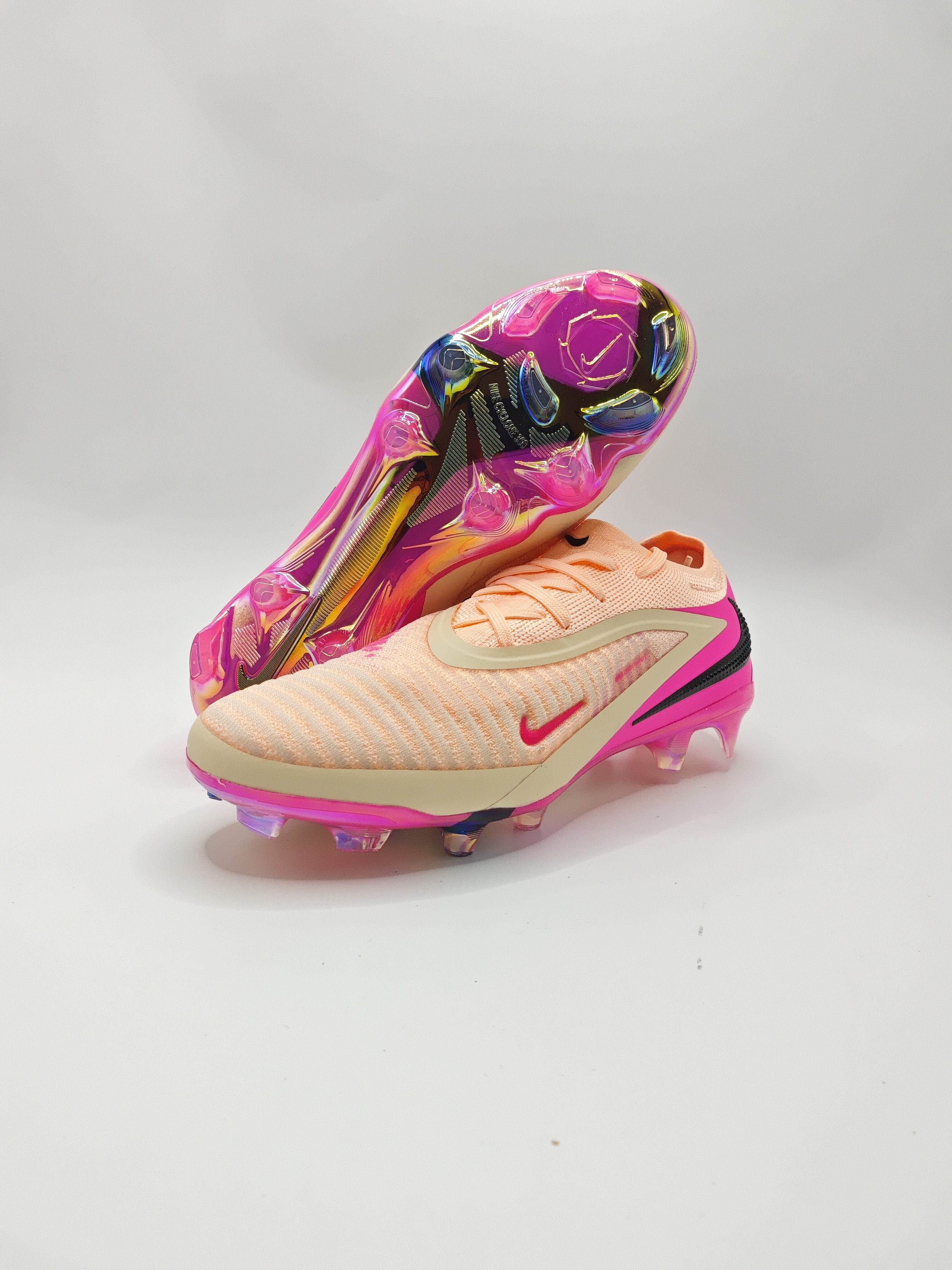 Nike Phantom GX III Low-Top Double-Layer Waterproof Fish Thread Full Knit FG Soccer Cleats