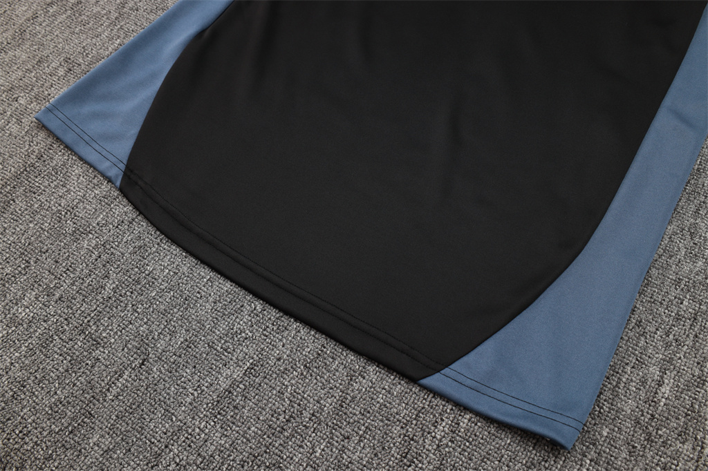 Manchester United Kids Training Suit 24/25