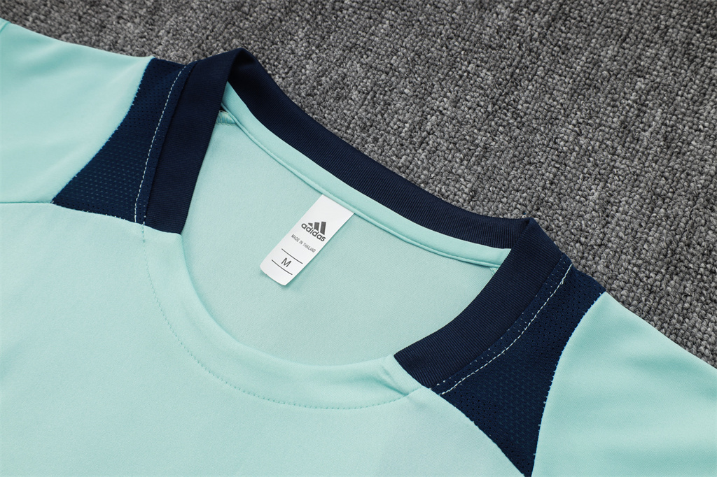 Manchester United Training Jersey 24/25