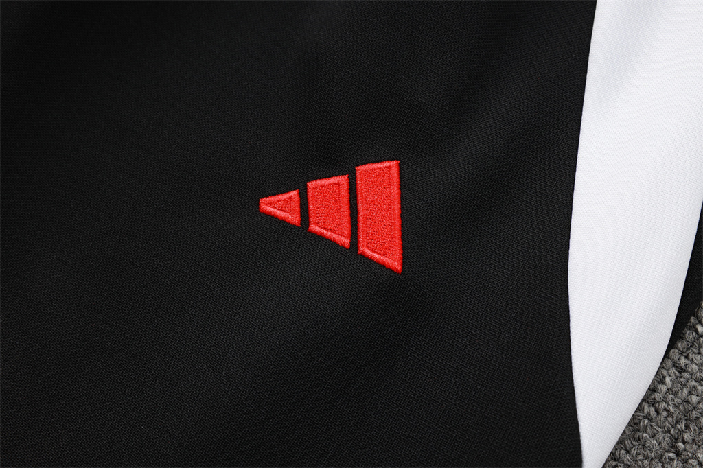 Manchester United Training Jacket 24/25