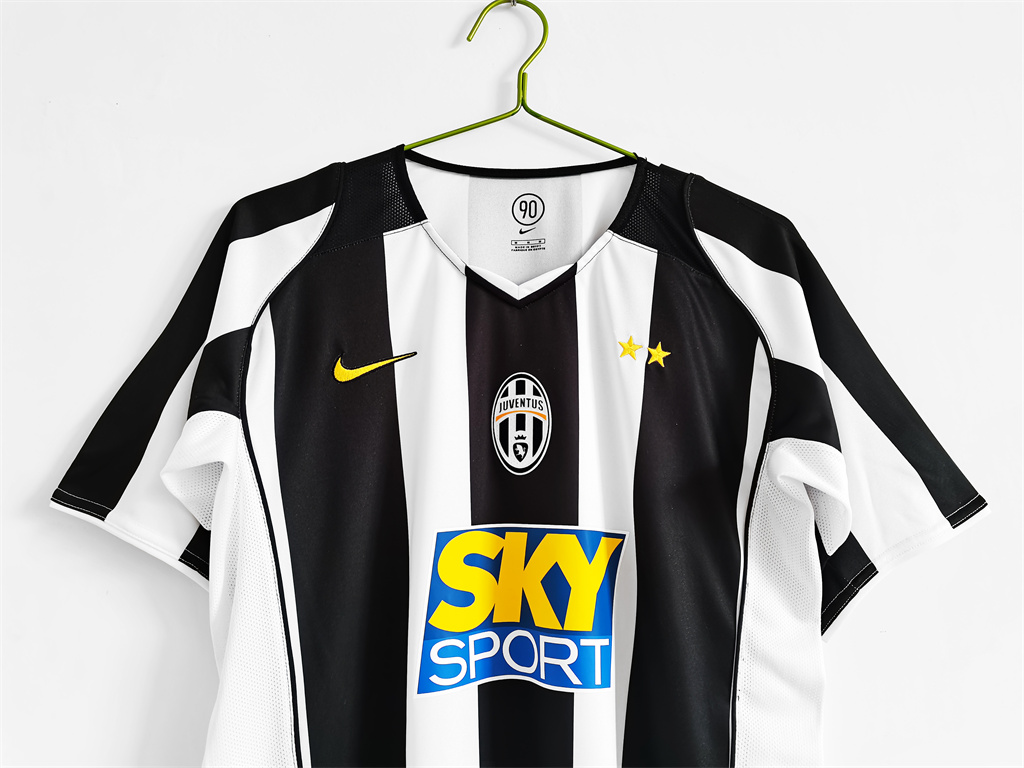 Juventus Home Retro Jersey 2004/05