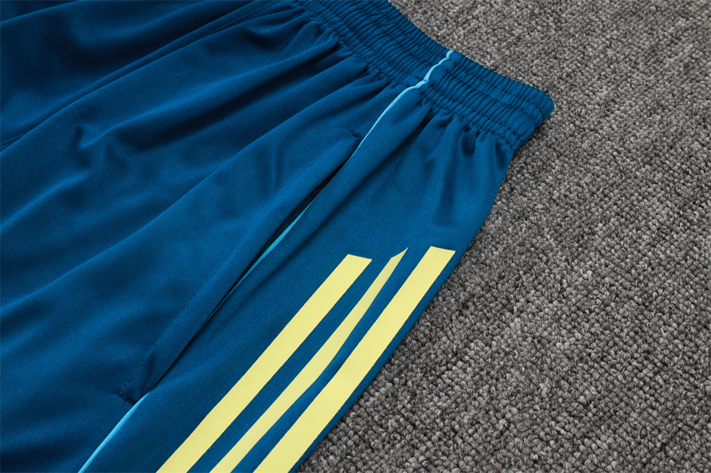 Juventus Training Jersey 25/26