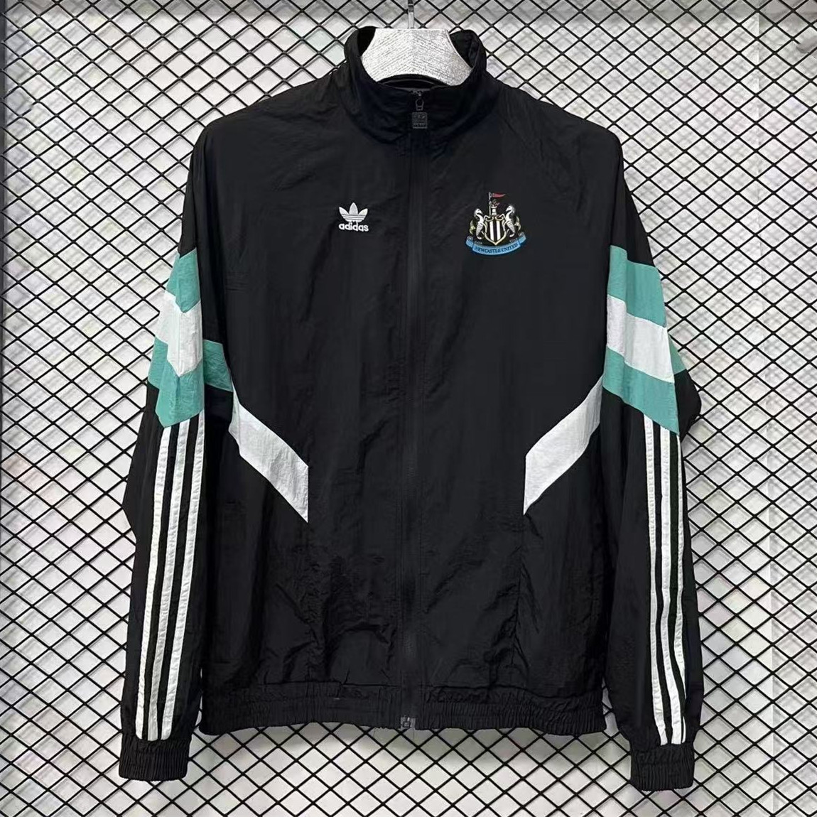 Newcastle United Training Windbreaker 2025