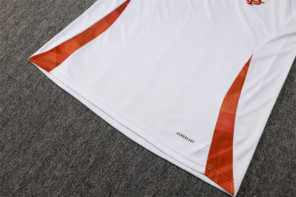 Internacional  Training Short sleeve Suit 24/25