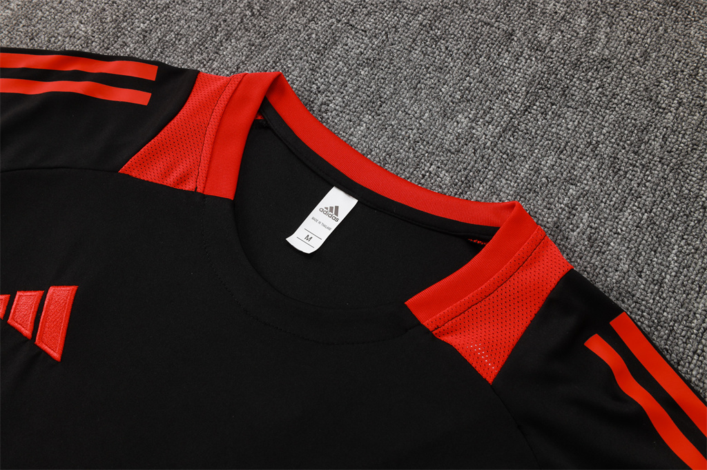 Internacional  Training Short sleeve Suit 24/25