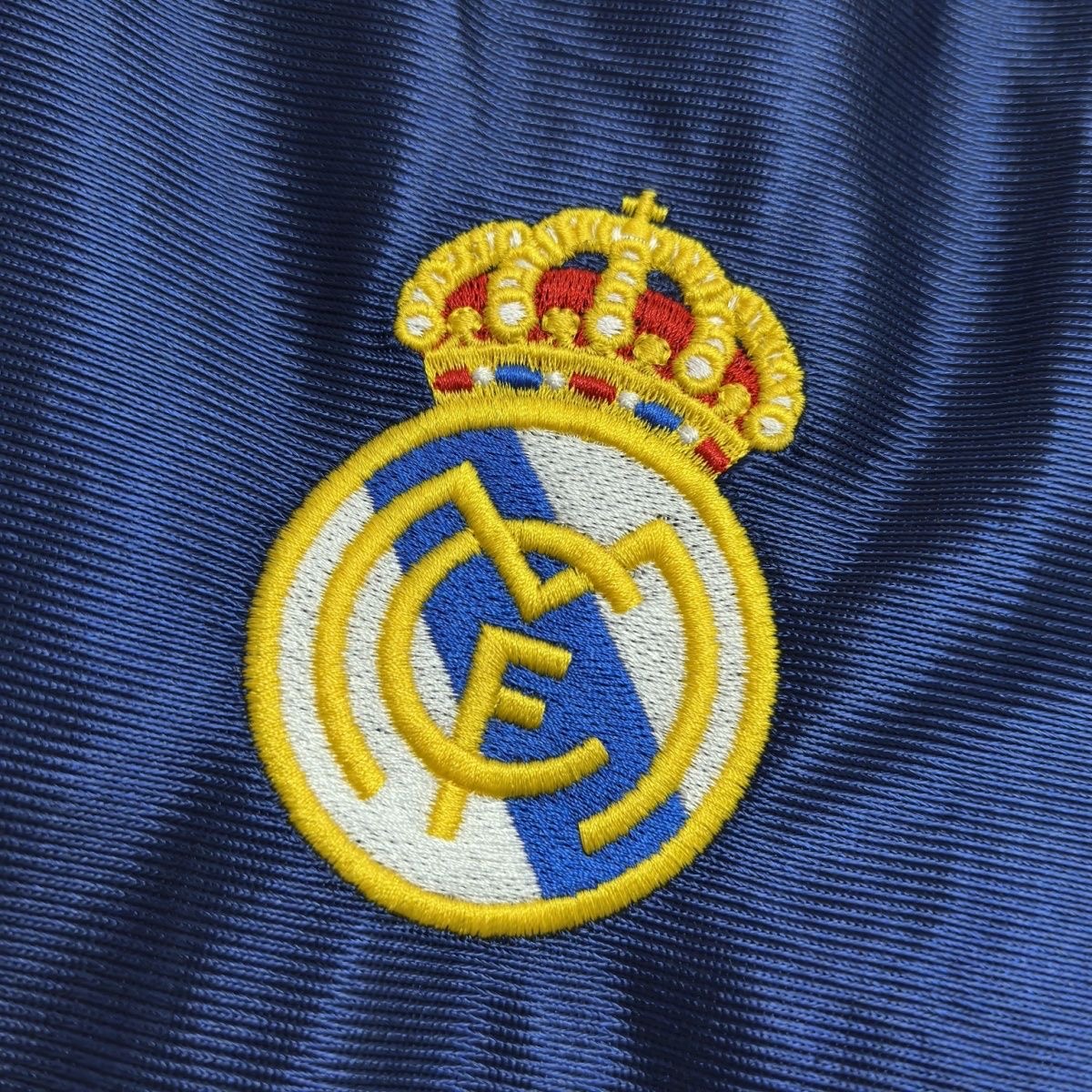 Real Madrid Retro Jersey away Football Shirt 1998-00