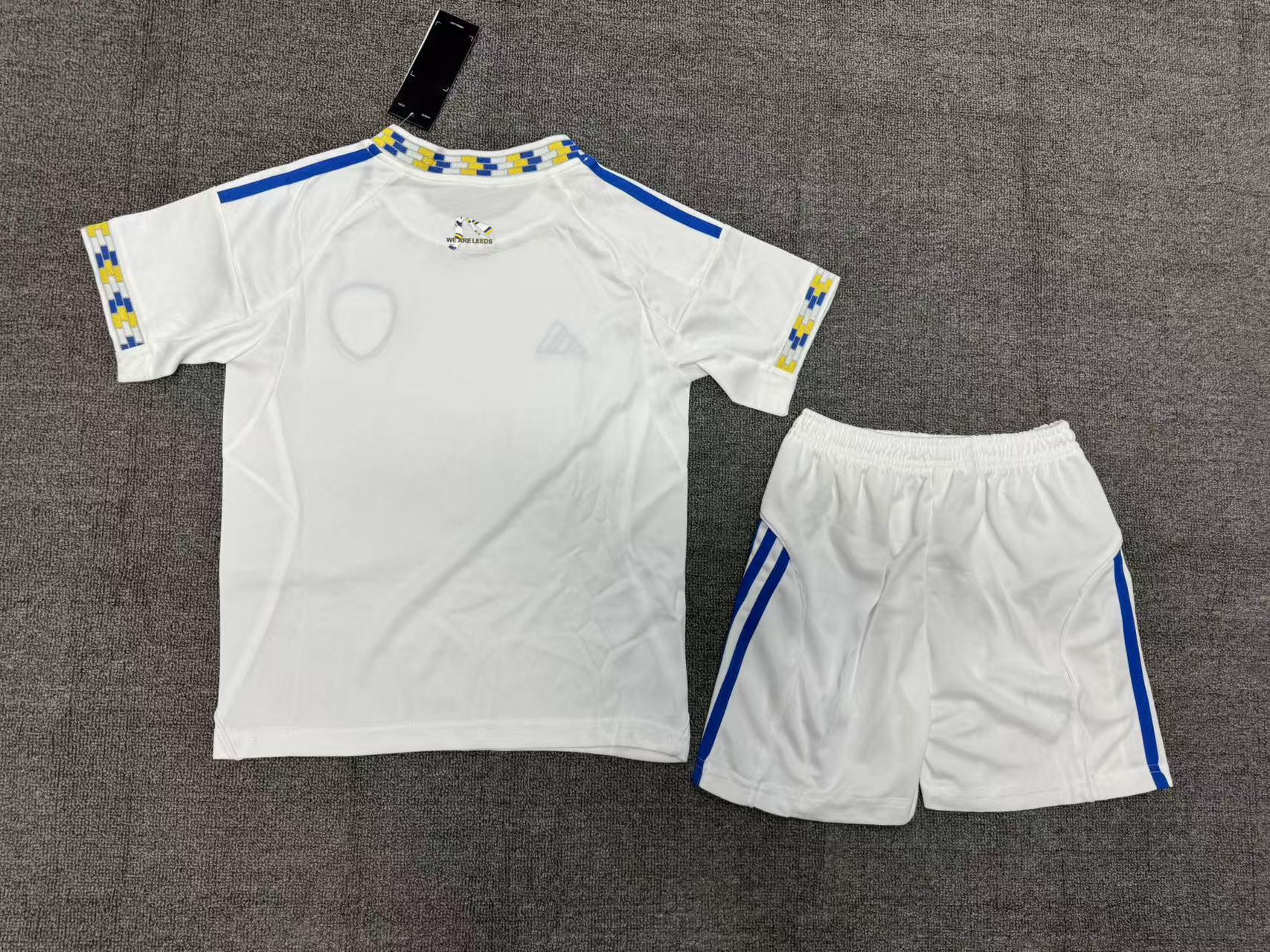 Leeds United Home Kids Suit & Socks 25/26