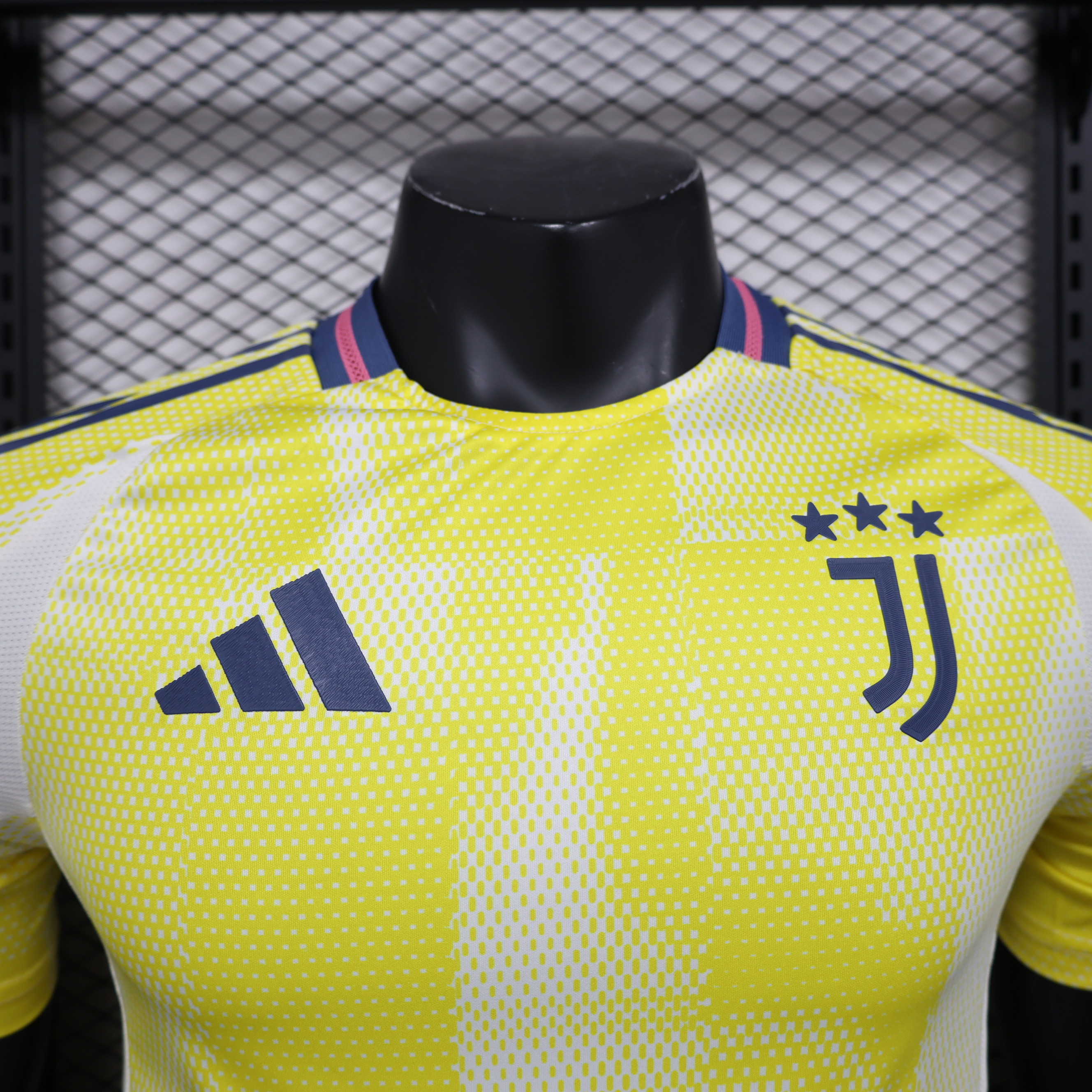 Juventus Away Player Jersey 24/25