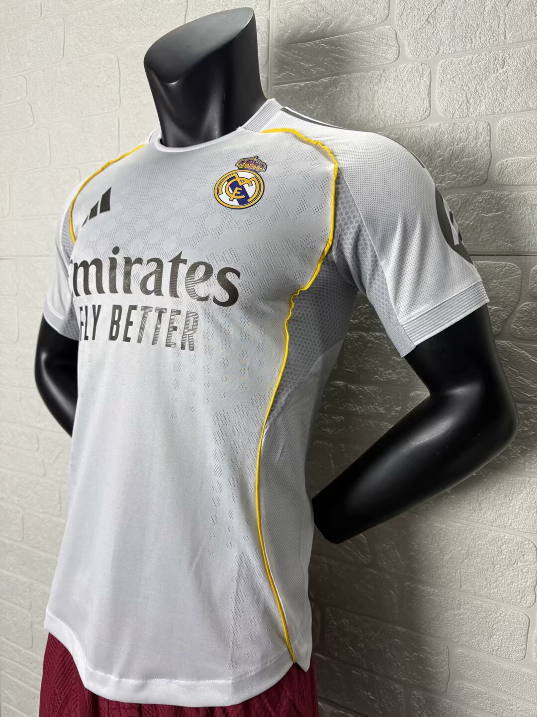 Real Madrid Home Modrić Limited Edition Player Jersey 25/26