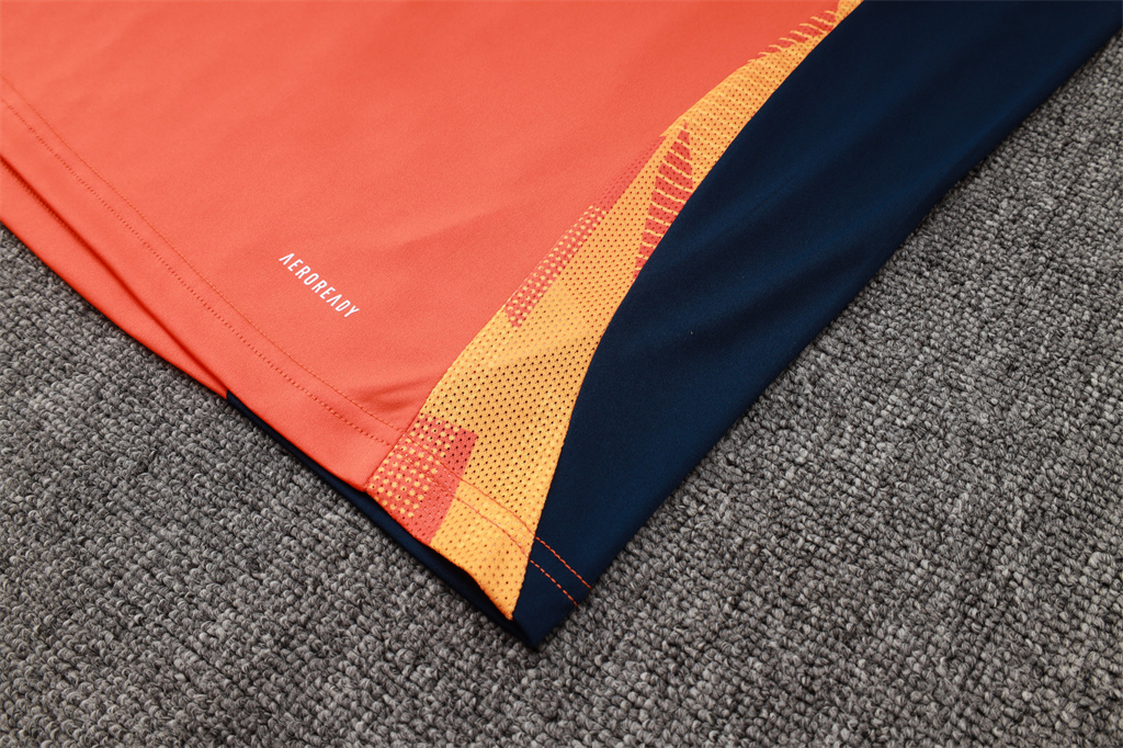 Juventus Training Short Sleeve Jersey 24/25