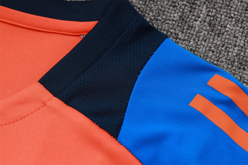 Juventus Training Short Sleeve Jersey 24/25