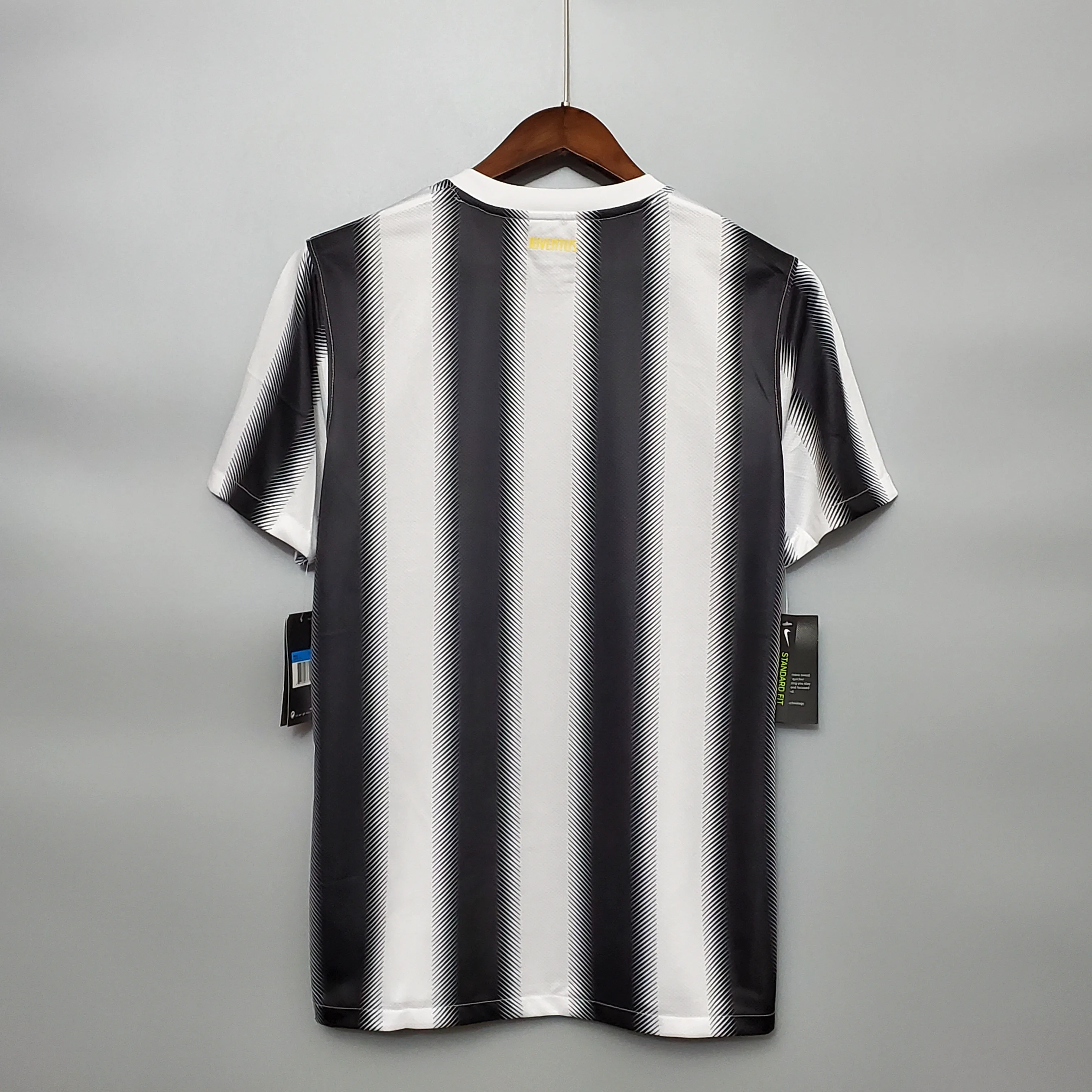 2011-12  Juventus Retro Jersey Home