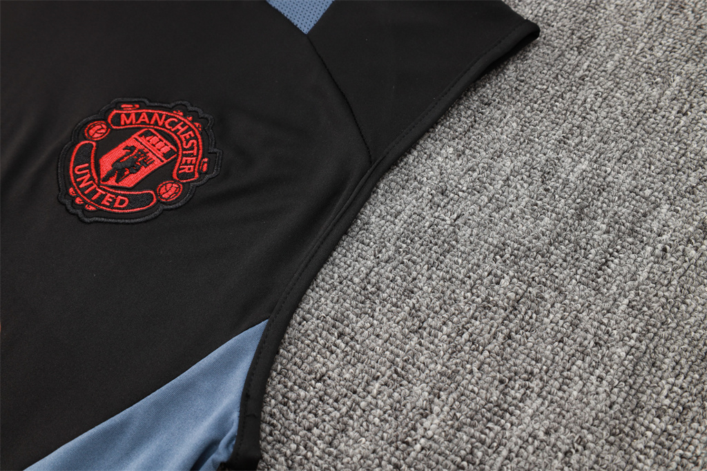 Manchester United Training Jersey 24/25