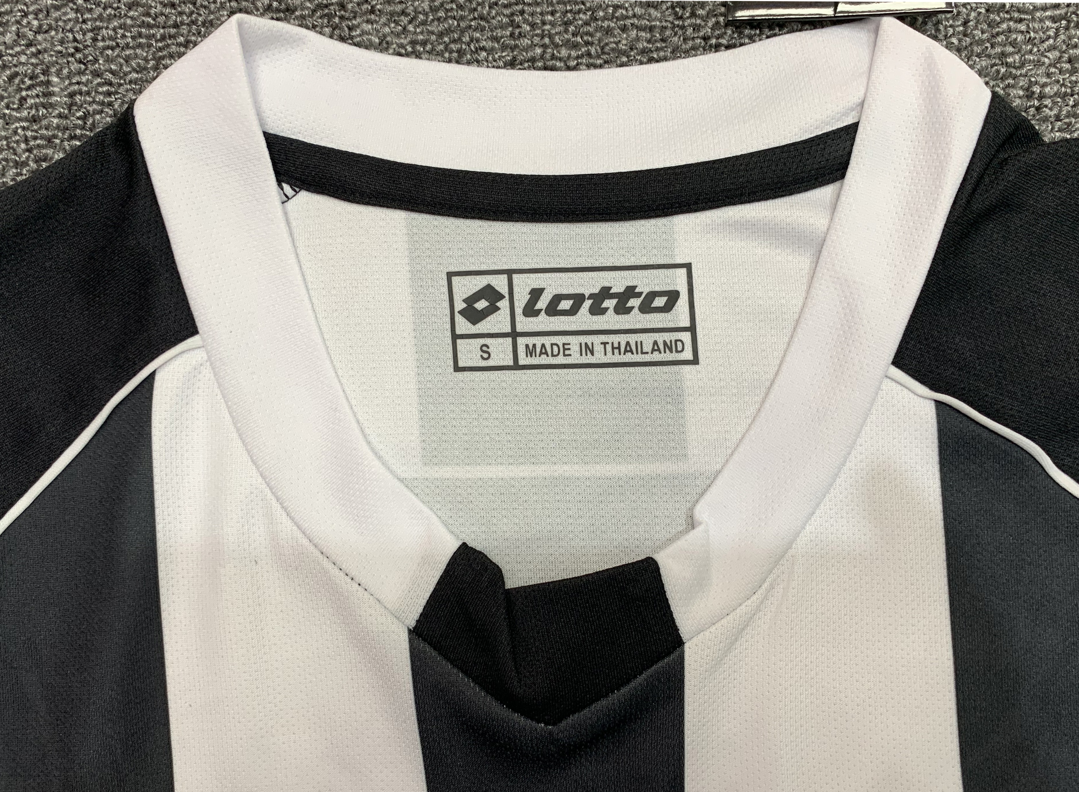 Juventus Home Retro Jersey 2002/03