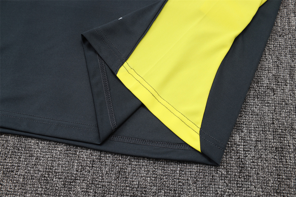 Real Madrid Training Jersey 25/26