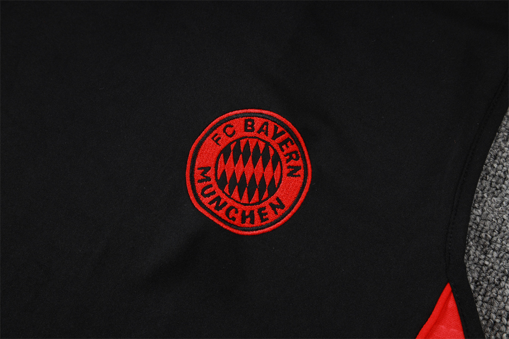 Bayern Munich Training Jersey 25/26