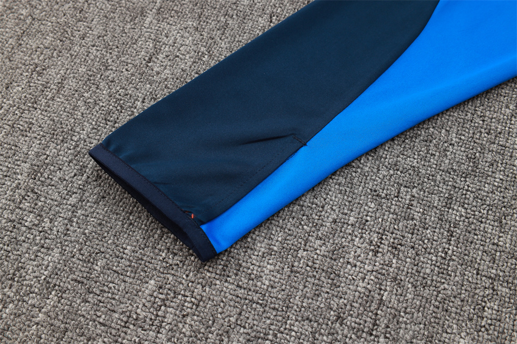 Juventus Kids Training Suit 24/25