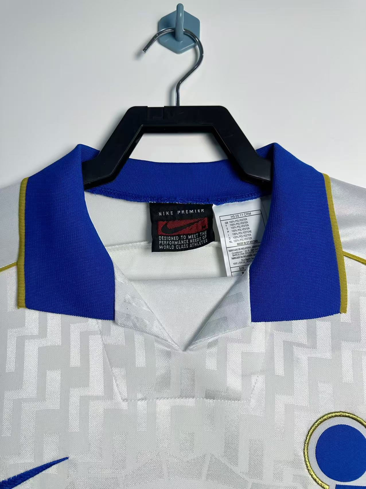 Italy Retro Away Jersey 1995