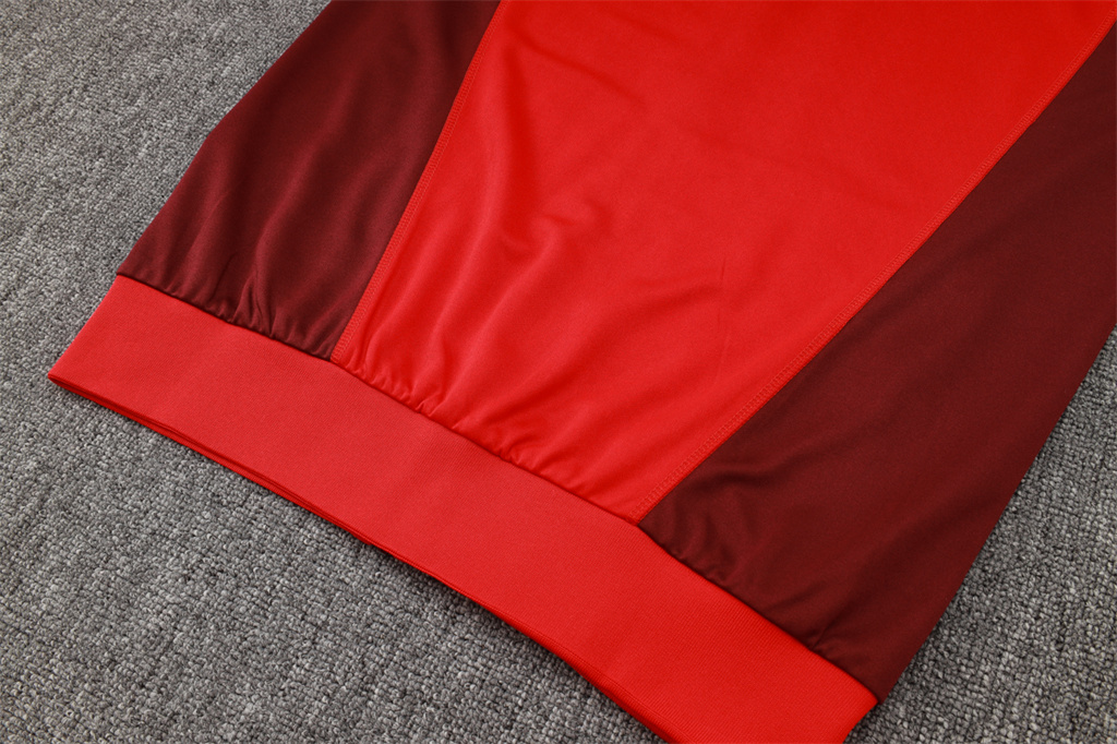 Internacional Training Jacket 24/25