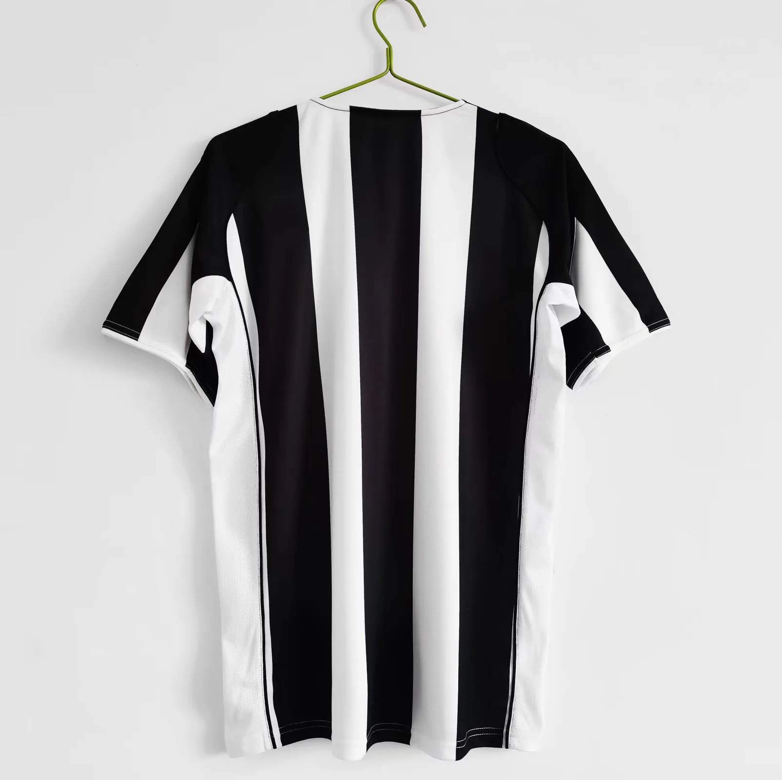 2004-05   Juventus Retro Jersey Home