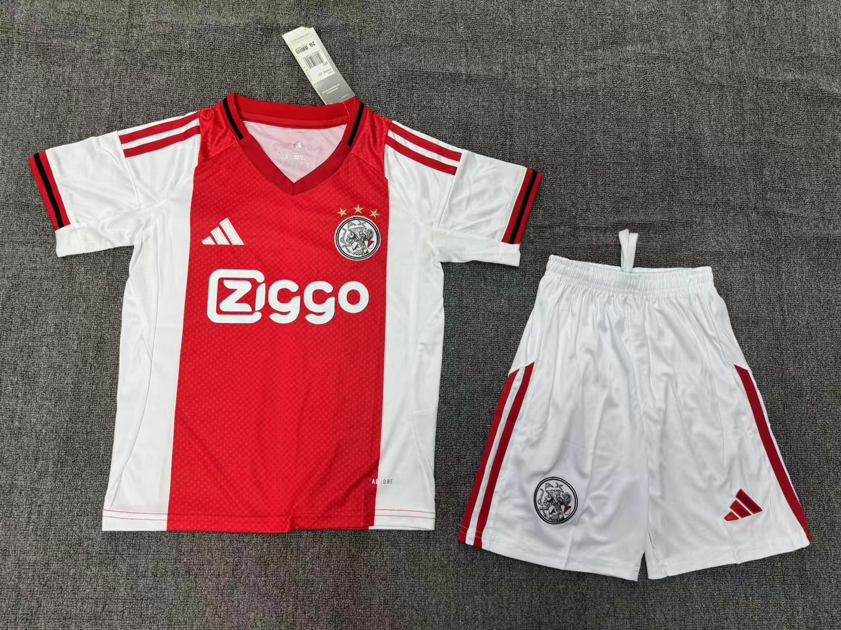 Ajax Home Kids Suit & Socks 25/26