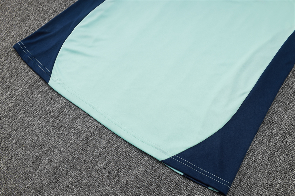 Manchester United Training Jersey 24/25